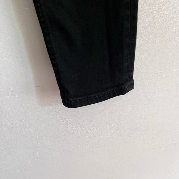 Re-Done 90s High-Rise Ankle Crop Jean - Picture 4 of 12